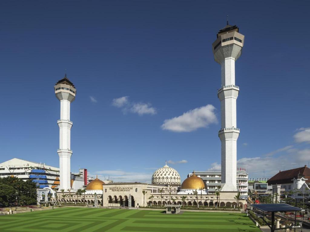Super Oyo 2672 Bee M Syariah Hotel Bandung Exterior foto